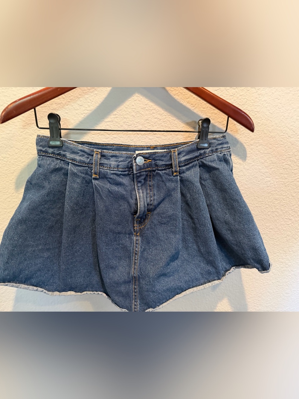 Levi’s high rise Denim Pleated Mini Skort in Medium Blue Girls 14